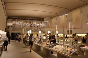 חנות המזכרות של המוזיאון הלאומי בטוקיו