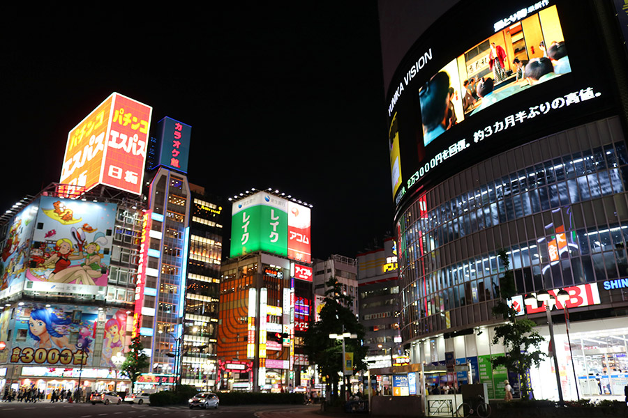 שינג'וקו בשעות הלילה