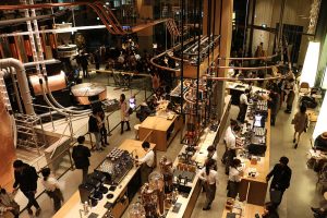 הקומה הראשונה של סניף סטארבקס נקמגורו