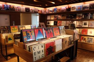 תקליטים בטי-סייט דאיקניאמה