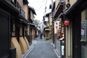 סמטת פונטוצ'ו בשעות היום