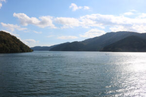 אגם אשי בהאקונה