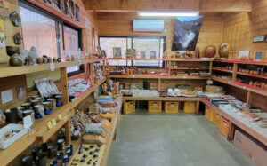 חנות מזכרות קטנה במפלי סנפירו