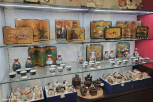 מזכרות קרמיקה בחנות אוריינטל בזאר בטוקיו