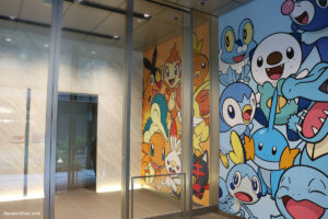 מעלית הכניסה לקפה פוקימון בטוקיו