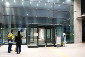 הכניסה הראשית של בלוק 7 בשוק הדגים החדש