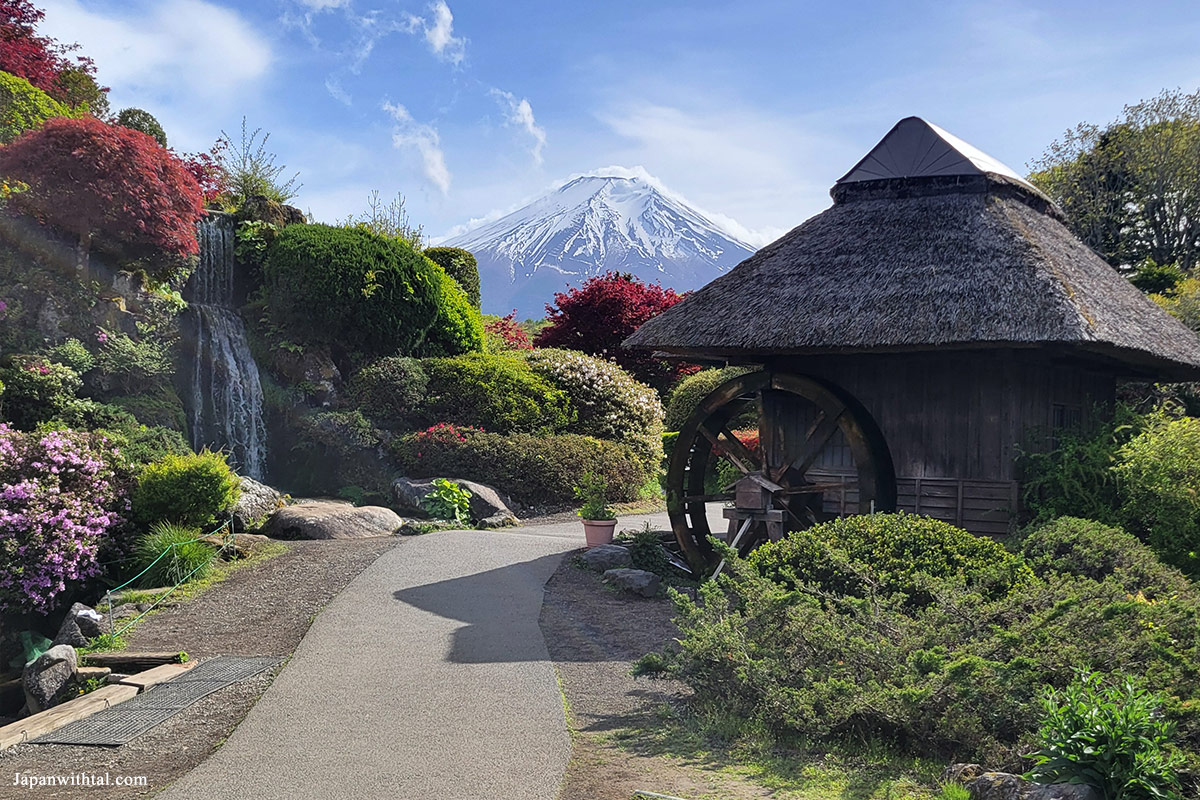 כפר אושינו האקאי ליד הר פוגי