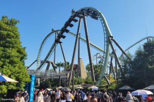 רכבת הרים בפארק יוניברסל סטודיו באוסקה